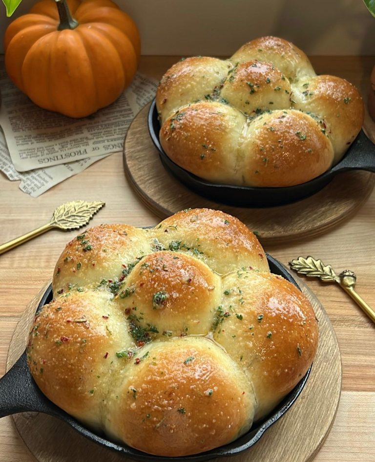 Buttermilk Dinner Rolls - Mariyum